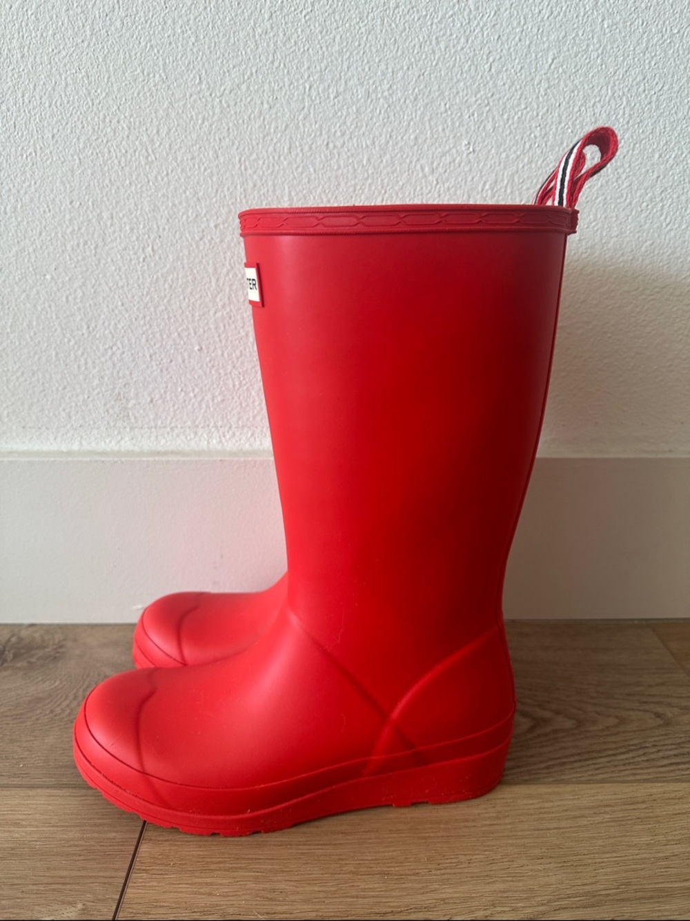 Hunter Bright Red Mid-Calf Rubber Rain Boots Size 6 - Picture 2 of 5